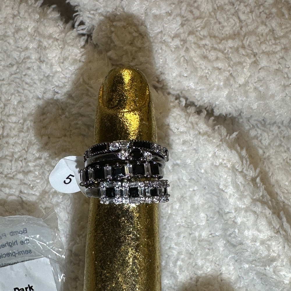 Elegant Black and Silver Women's Ring Set